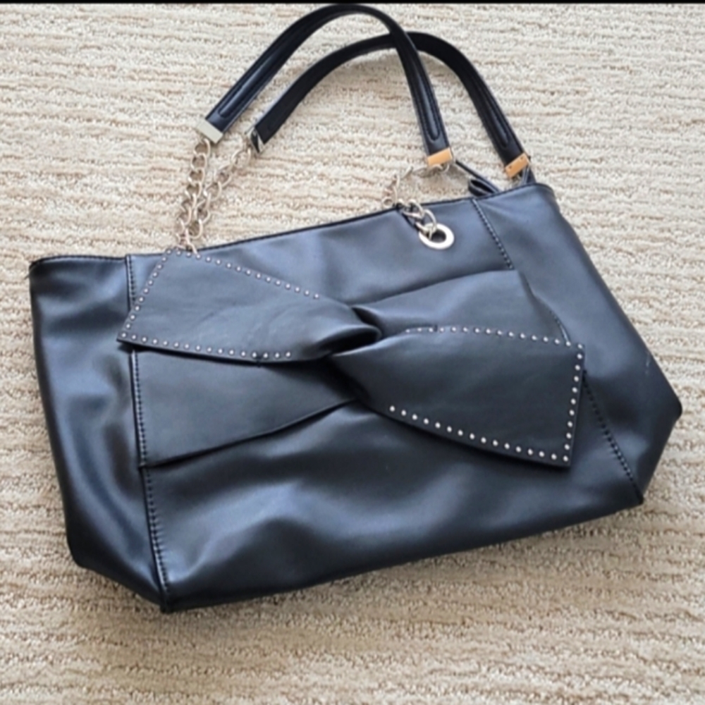 Jessica Simpson Satchel